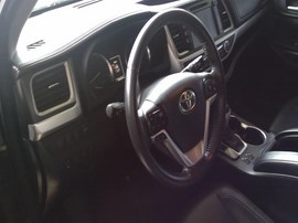 2015 TOYOTA HIGHLANDER, BLACK, XLE MODEL, 3.5L, AWD.  Z25255